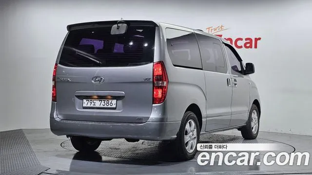 Hyundai Starex 2016 — фото 2