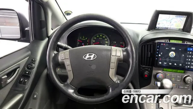 Hyundai Starex 2016 — фото 13