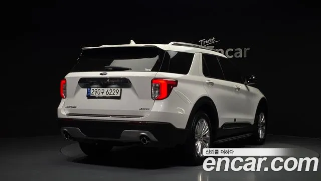 Ford Explorer 2021 — фото 2