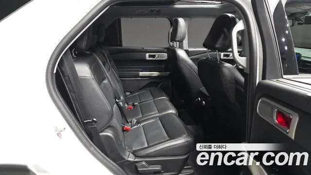 Ford Explorer 2021 — фото 18