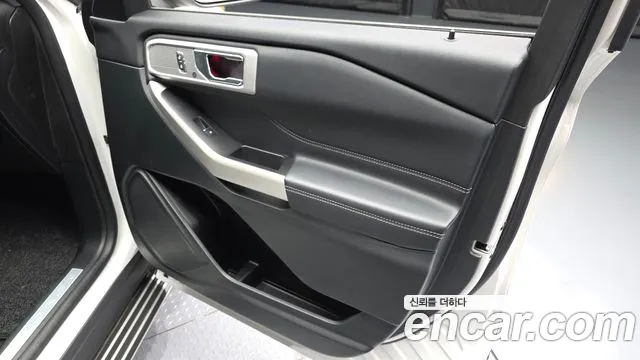 Ford Explorer 2021 — фото 14