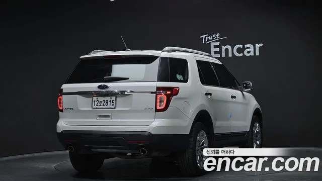 Ford Explorer 2012 — фото 2