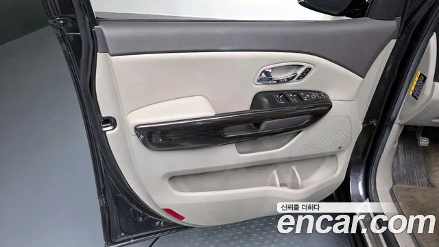 Kia Canival 2018 — фото 14