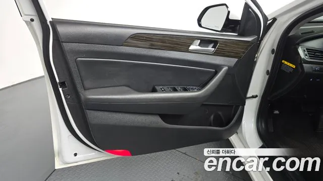 Hyundai Sonata 2017 — фото 13