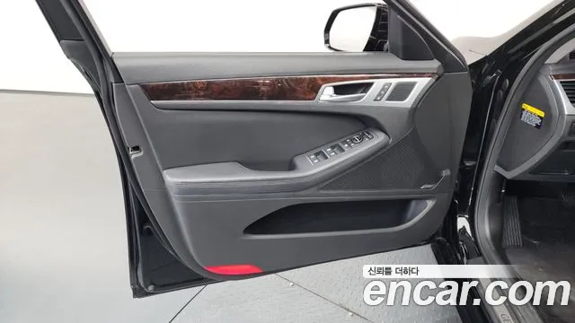 Hyundai Genesis 2016 — фото 14