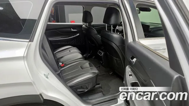 Hyundai Santafe 2021 — фото 11