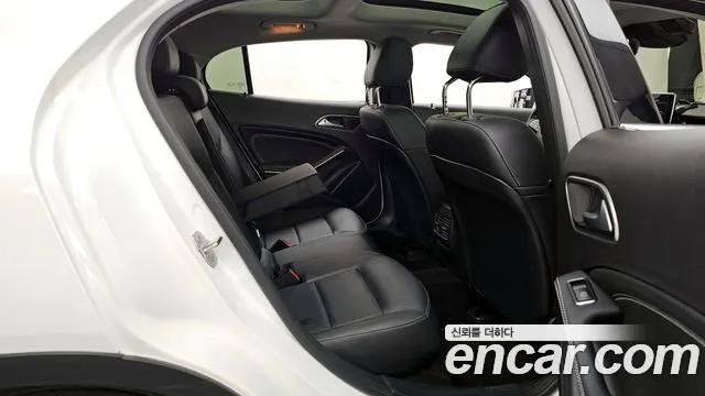 Mercedes-Benz GLA-Class 2019 — фото 12