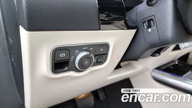 Mercedes-Benz EQA 2025 — фото 16