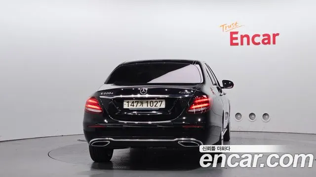 Mercedes-Benz E-Class 2018 — фото 4