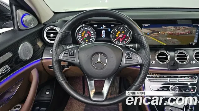 Mercedes-Benz E-Class 2018 — фото 13