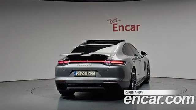 Porsche Panamera 2021 — фото 3