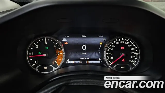 Jeep Renegade 2015 — фото 8