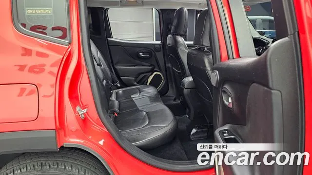 Jeep Renegade 2015 — фото 12
