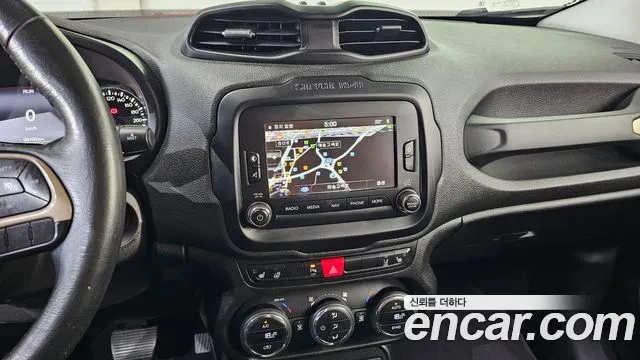 Jeep Renegade 2015 — фото 14