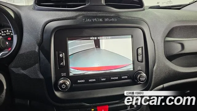 Jeep Renegade 2015 — фото 15