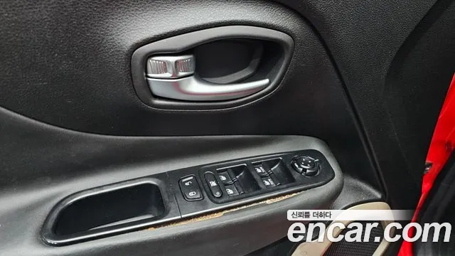 Jeep Renegade 2015 — фото 16