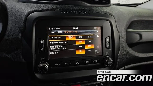 Jeep Renegade 2015 — фото 17