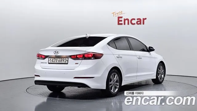Hyundai AVANTE 2017 — фото 2