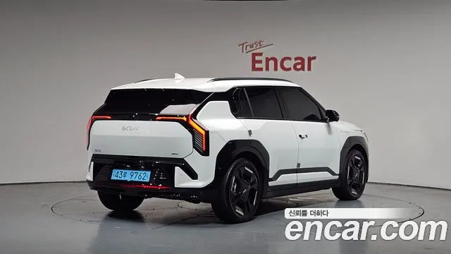 Kia EV3 2025 — фото 1