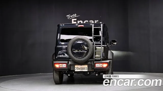 Suzuki Jimny 2023 — фото 4