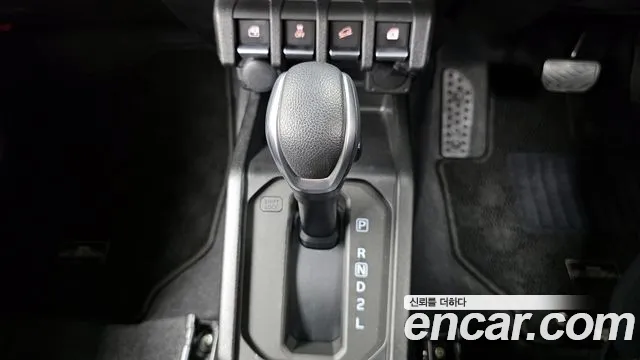 Suzuki Jimny 2023 — фото 12