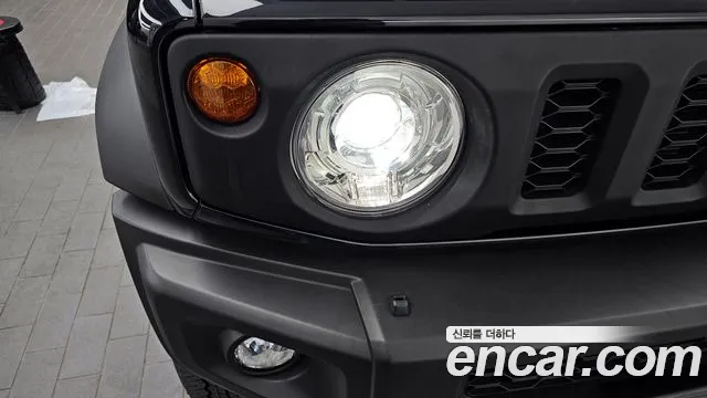 Suzuki Jimny 2023 — фото 8