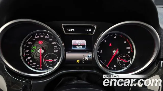 Mercedes-Benz GLE-Class 2017 — фото 11