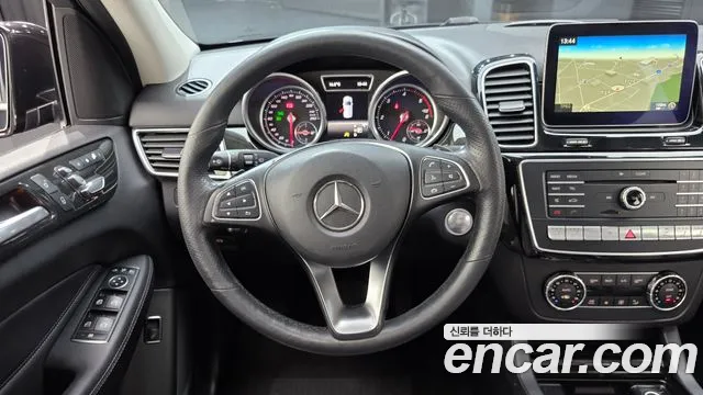 Mercedes-Benz GLE-Class 2017 — фото 19