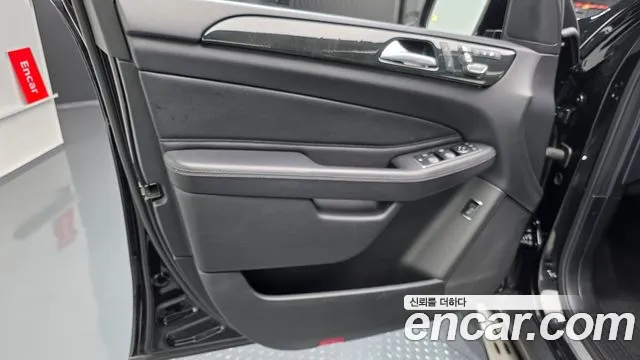 Mercedes-Benz GLE-Class 2017 — фото 14