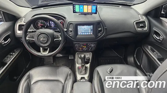 Jeep Compass 2019 — фото 10