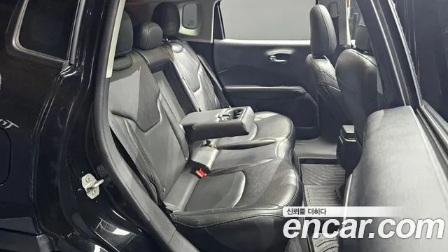 Jeep Compass 2019 — фото 18