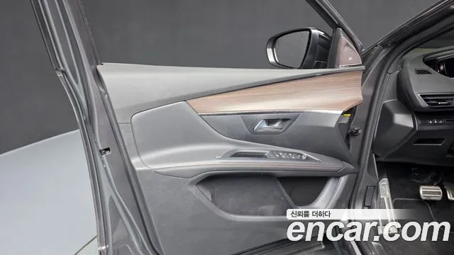 Peugeot 5008 2024 — фото 14