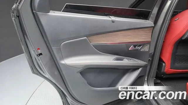 Peugeot 5008 2024 — фото 15