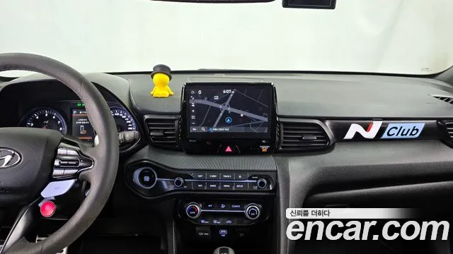 Hyundai Veloster 2021 — фото 18