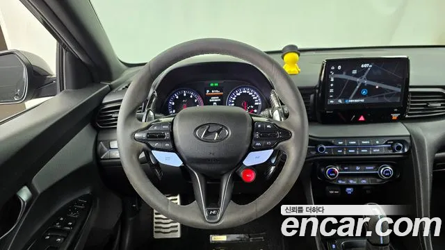 Hyundai Veloster 2021 — фото 19