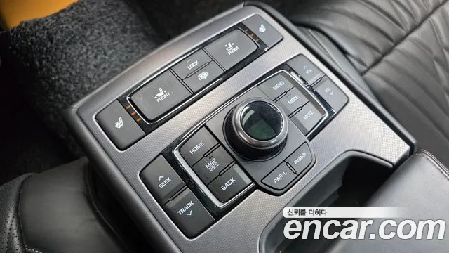 Hyundai Genesis 2016 — фото 18