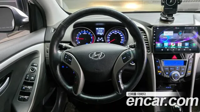 Hyundai i30 2016 — фото 12