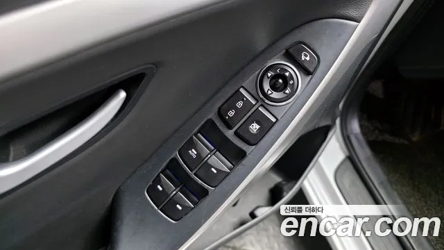 Hyundai i30 2016 — фото 13