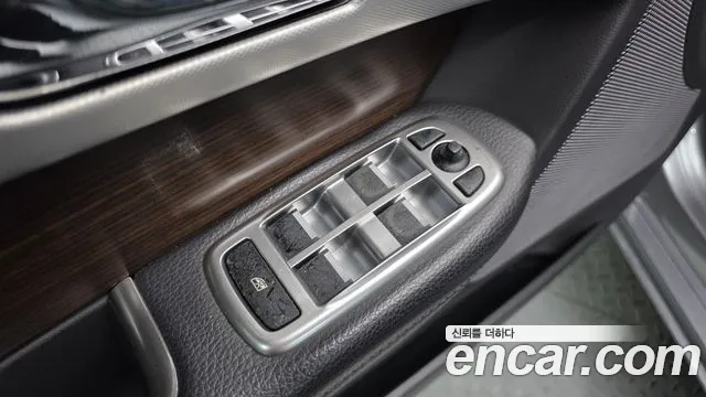 Jaguar XF 2013 — фото 13