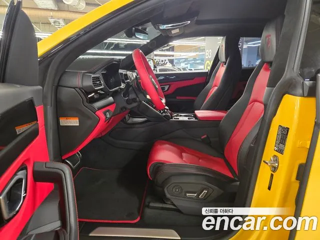 Lamborghini Urus 2022 — фото 17