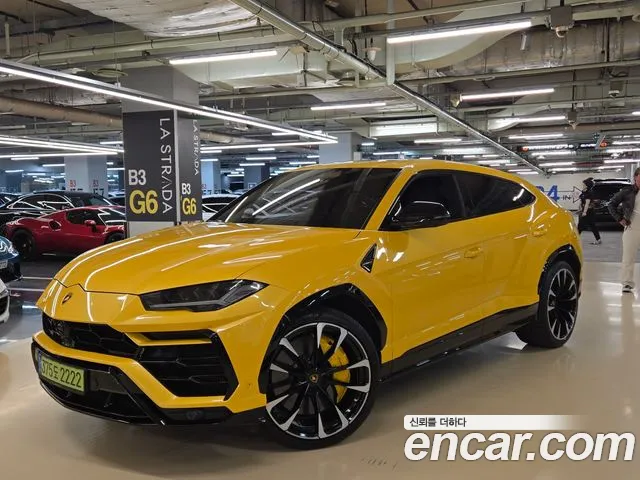 Lamborghini Urus 2022 — фото 20