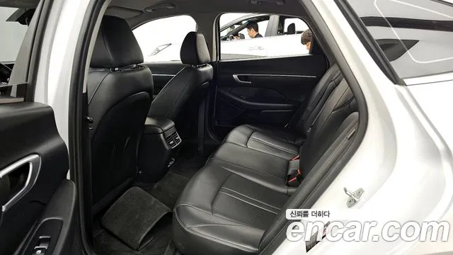 Hyundai Sonata 2020 — фото 16