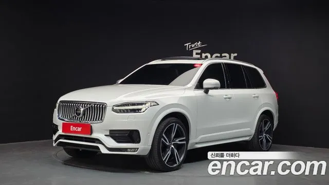 Volvo XC90 2017 — фото 1