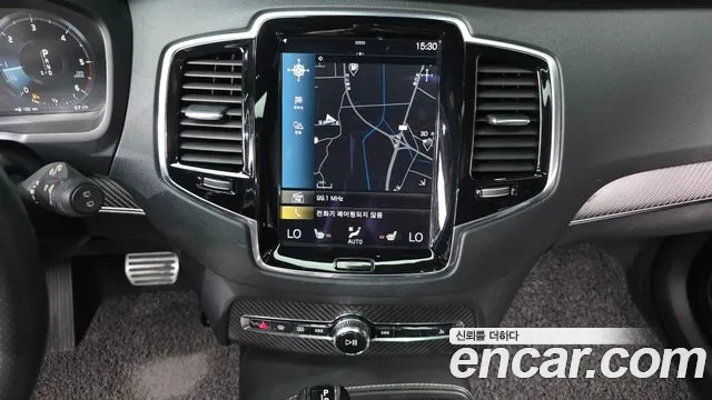 Volvo XC90 2017 — фото 14
