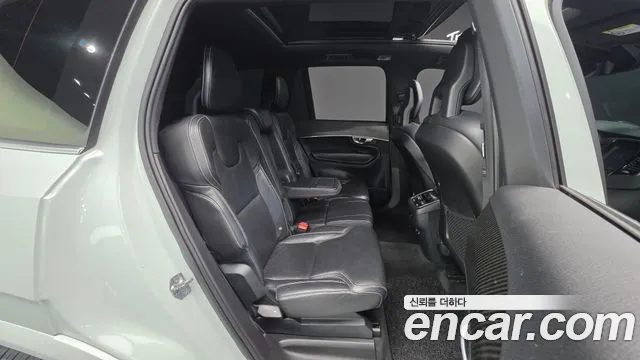 Volvo XC90 2017 — фото 19