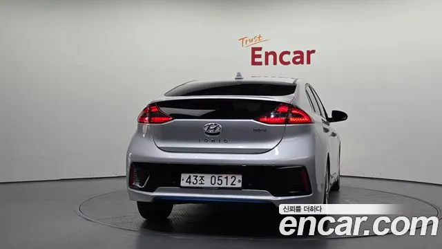 Hyundai Ioniq 2016 — фото 4