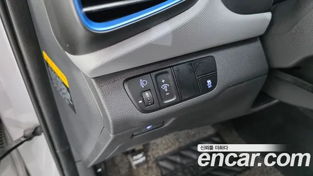 Hyundai Ioniq 2016 — фото 13