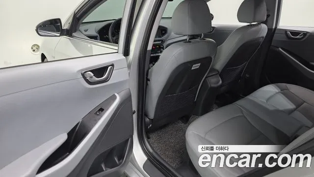 Hyundai Ioniq 2016 — фото 18