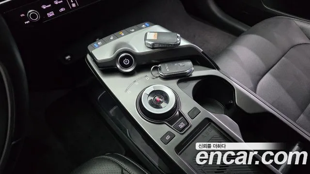 Kia EV6 2022 — фото 9