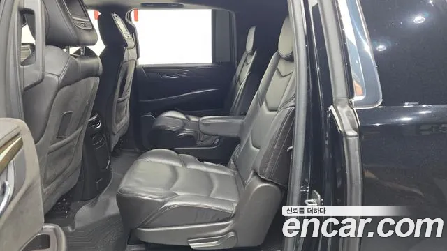 Cadillac Escalade 2016 — фото 13